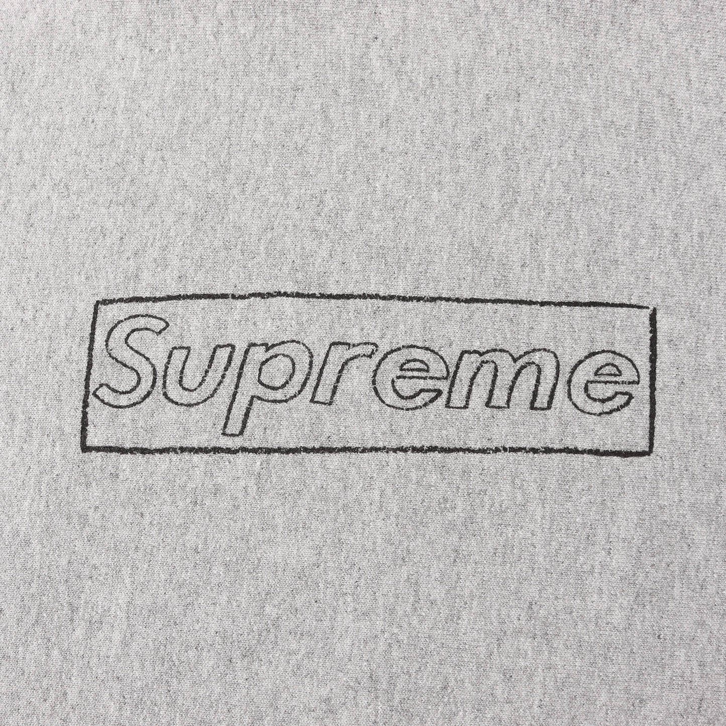 21SS ×KAWS チョーク BOXロゴ スウェットパーカー(Chalk Logo Hooded Sweatshirt)