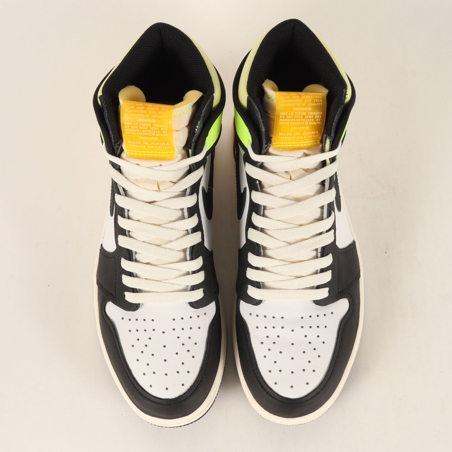 AIR JORDAN 1 RETRO HIGH OG VOLT GOLD (555088-118)