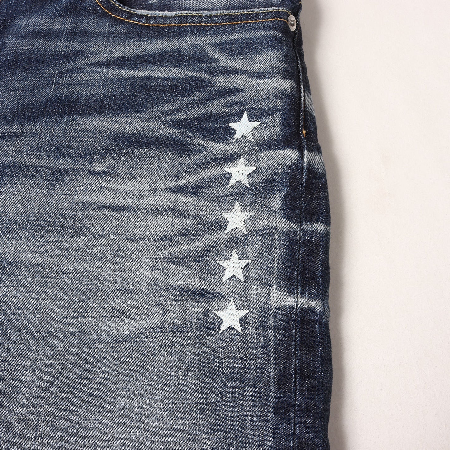 ヴィンテージ加工 ストレッチ スリム デニムパンツ(SLIM-FIT STRETCH DAMAGED JEANS)