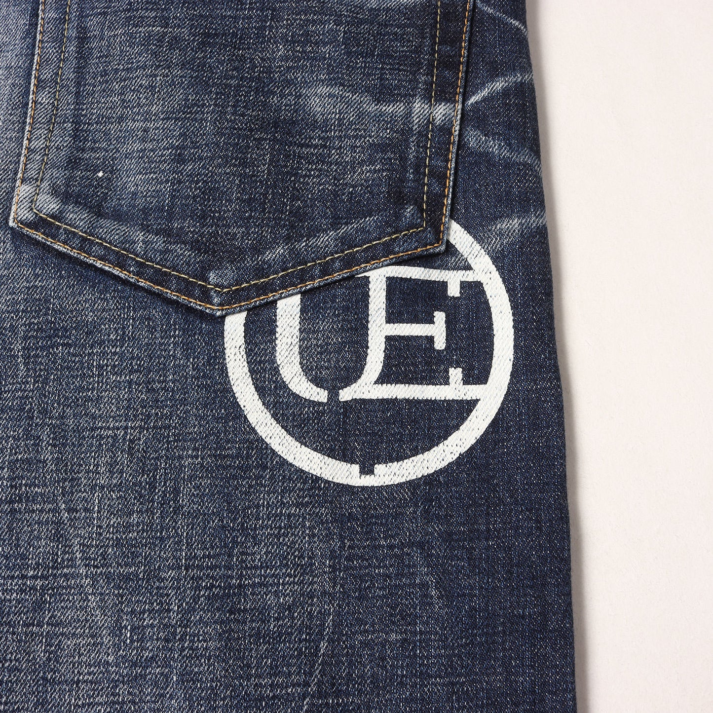ヴィンテージ加工 ストレッチ スリム デニムパンツ(SLIM-FIT STRETCH DAMAGED JEANS)