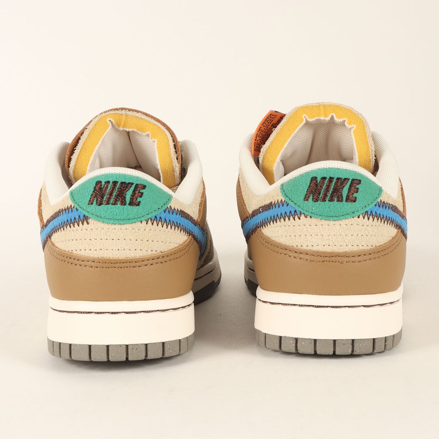 日本未発売 ×SIZE? DUNK LOW SZ (DO6712-200)