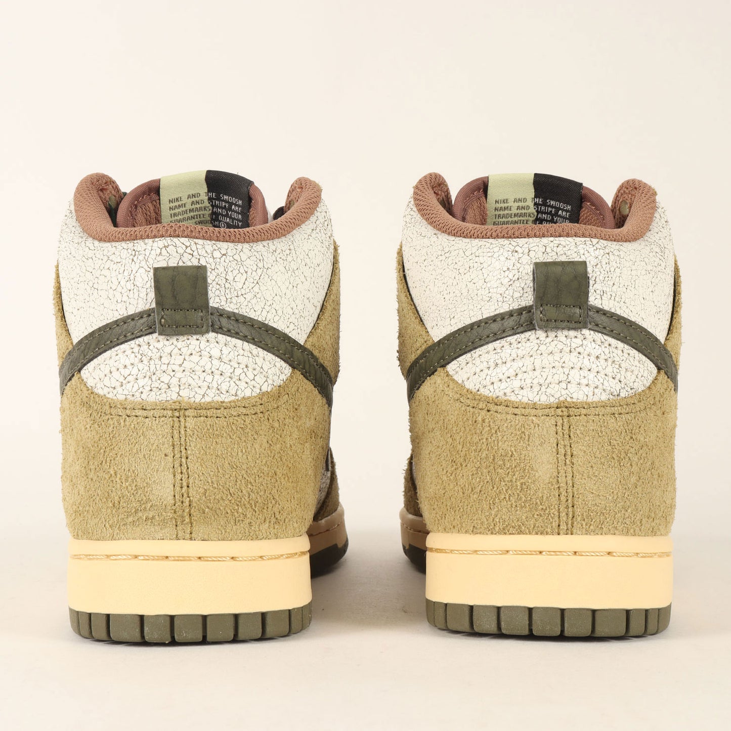 日本未発売 DUNK HI RETRO RE-RAW (DO6713-300)