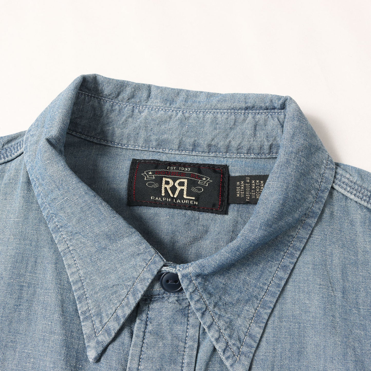 [近年モデル] チェーン刺繍 シャンブレー ワーク ボタンシャツ (Embroidered Indigo Chambray Work Shirt)