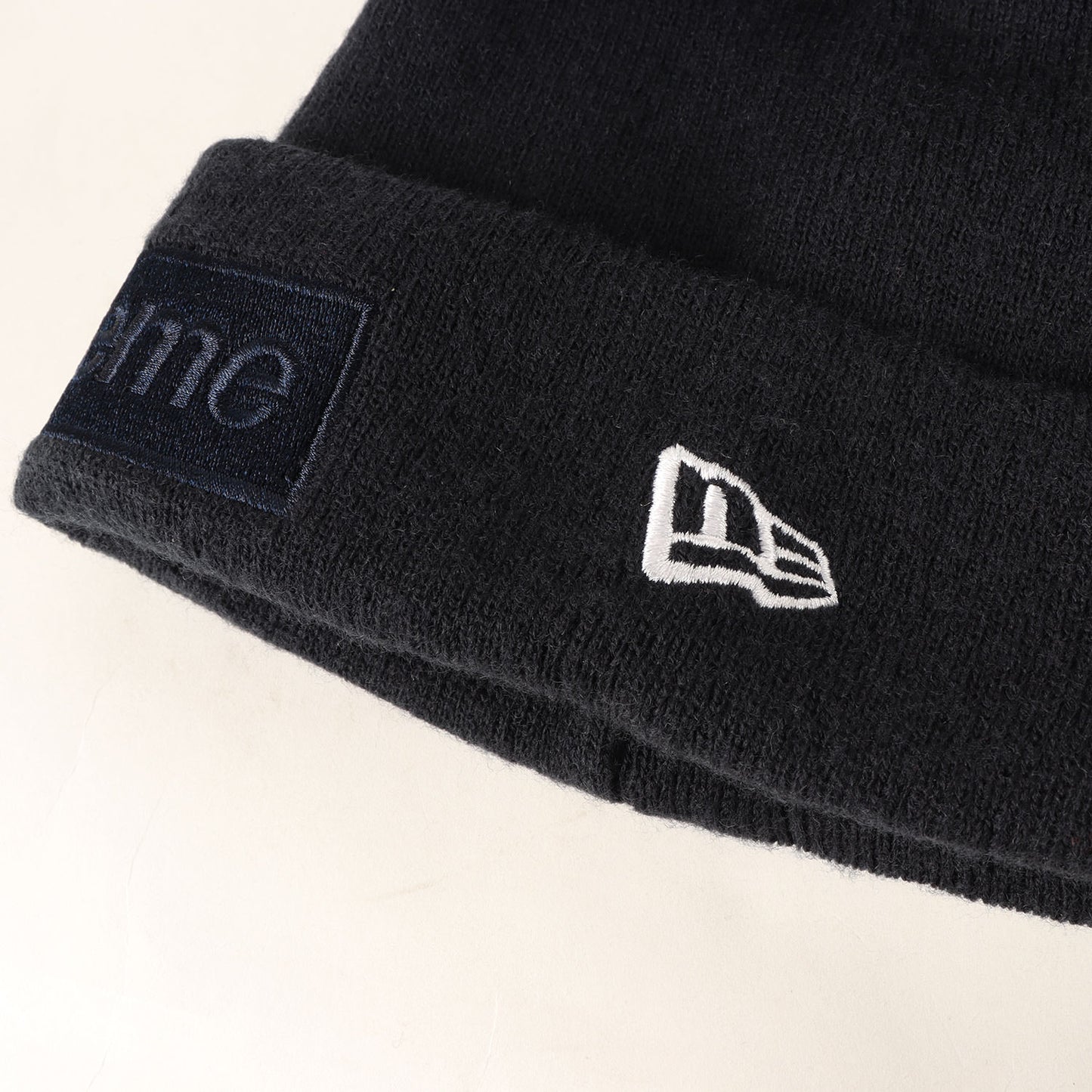×NEW ERA BOXロゴ ニット ビーニー(Tonal Box Logo Beanie)