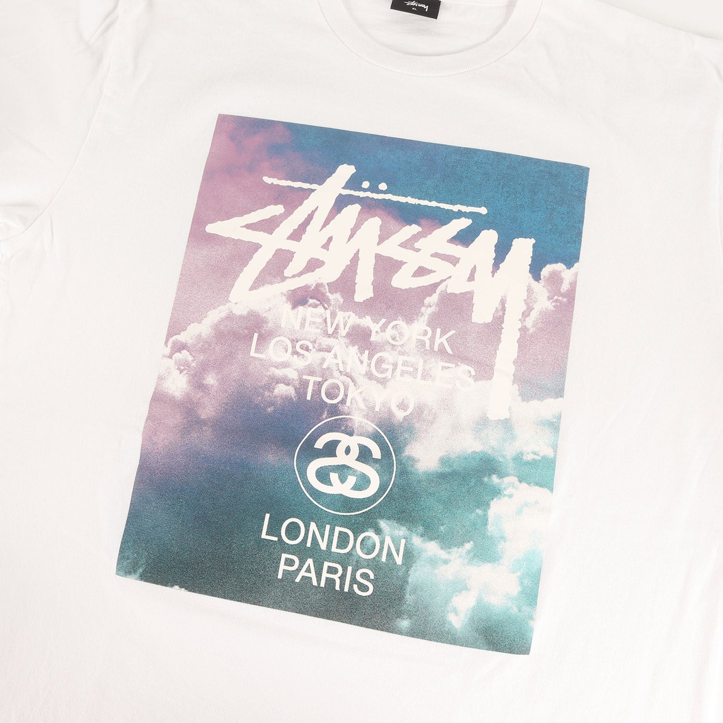 ワールドツアー グラフィック ロングスリーブ Tシャツ