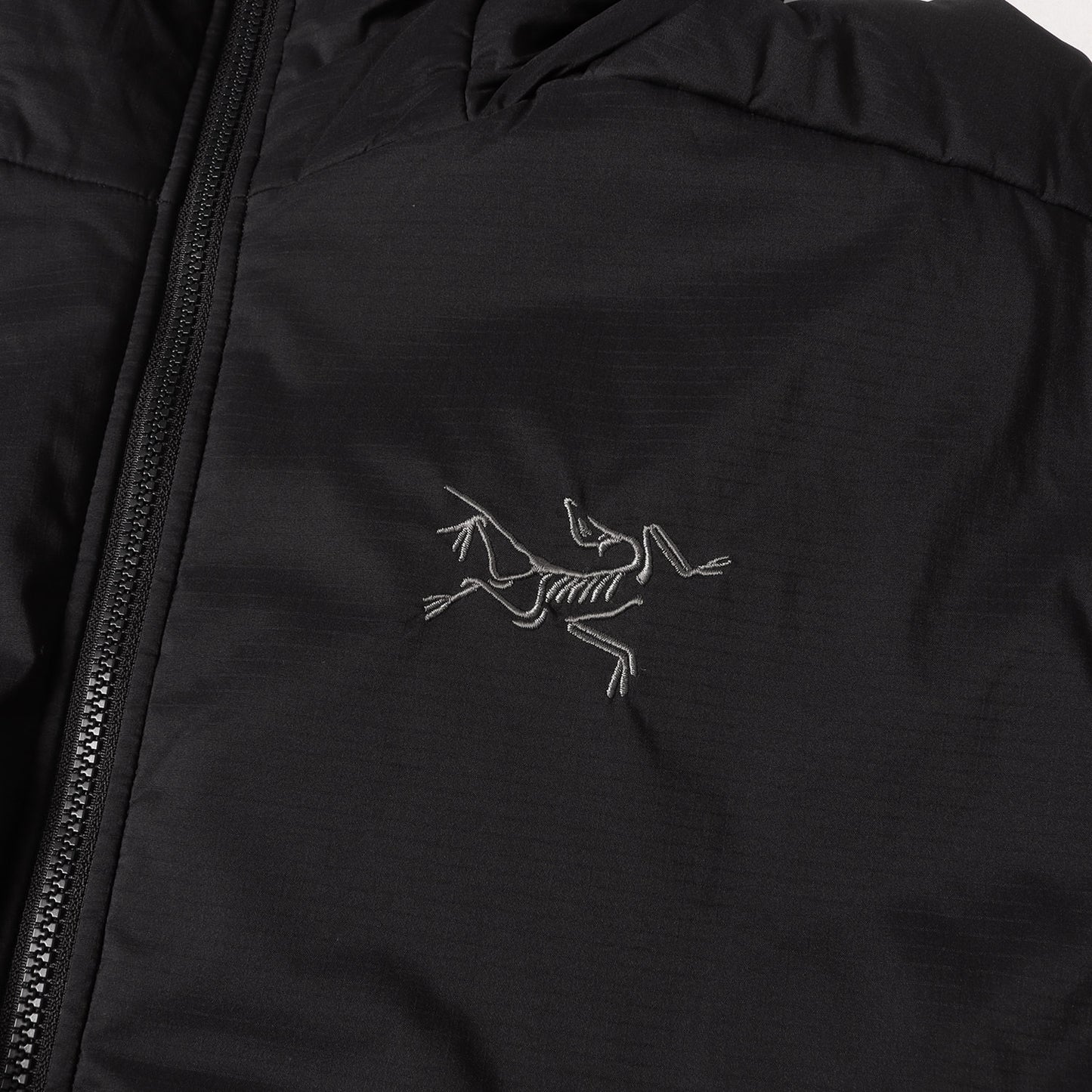 アトム SV フーディ-ジャケット (Atom SV Hoody) 2025年製