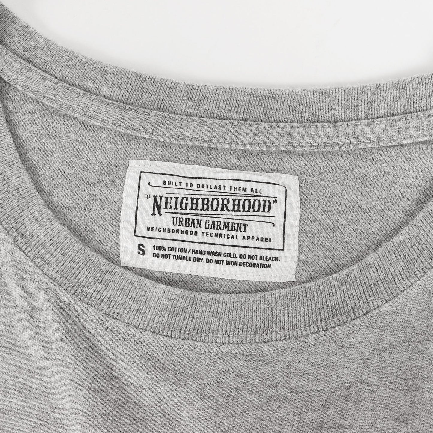ブランドロゴ グラフィック Tシャツ