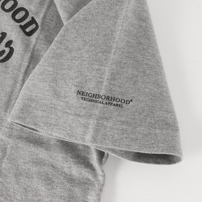 ブランドロゴ グラフィック Tシャツ