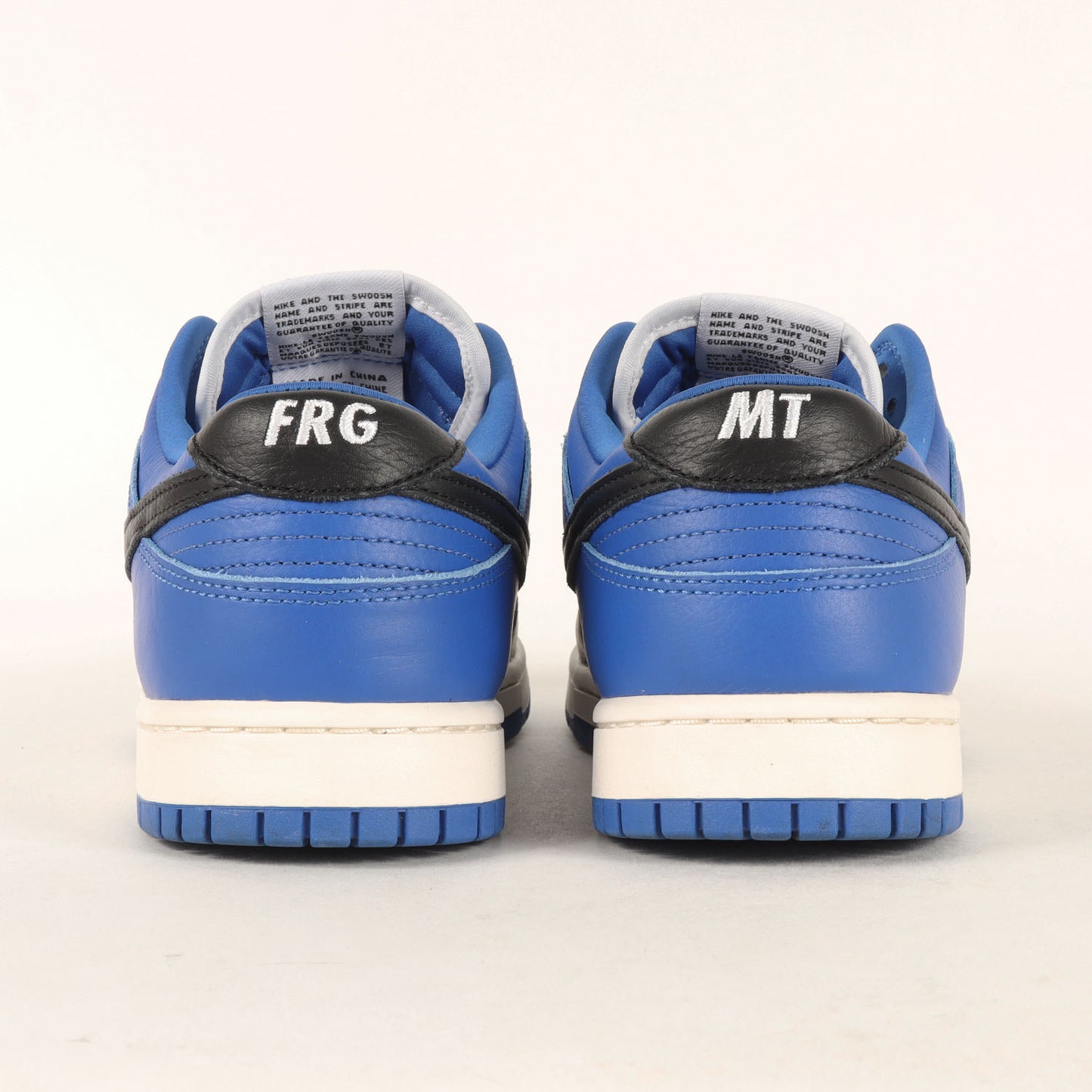 DUNK LOW BY YOU FRAGMENTカラー(AH7979-992)