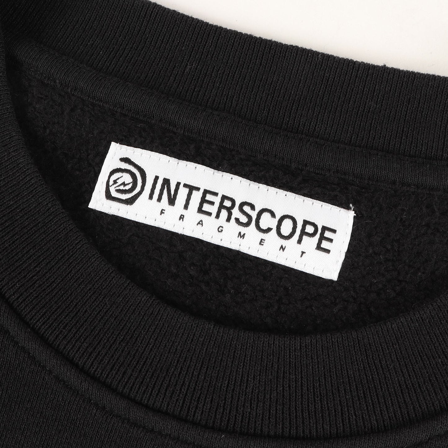 ×Interscope Records クルーネック スウェット