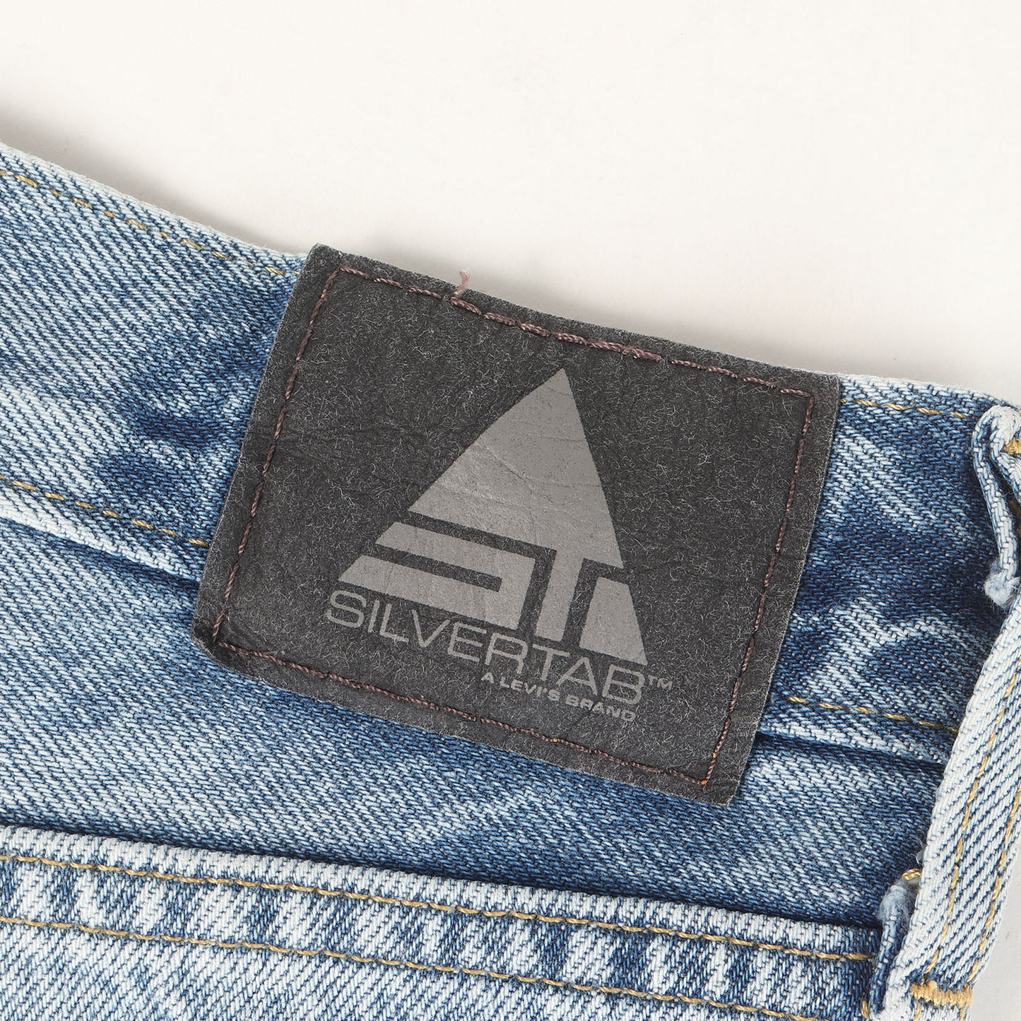 [現行モデル] SILVERTAB ダメージ加工 バギー カットオフ デニム ショーツ (LOOSE FIT SHORTS)