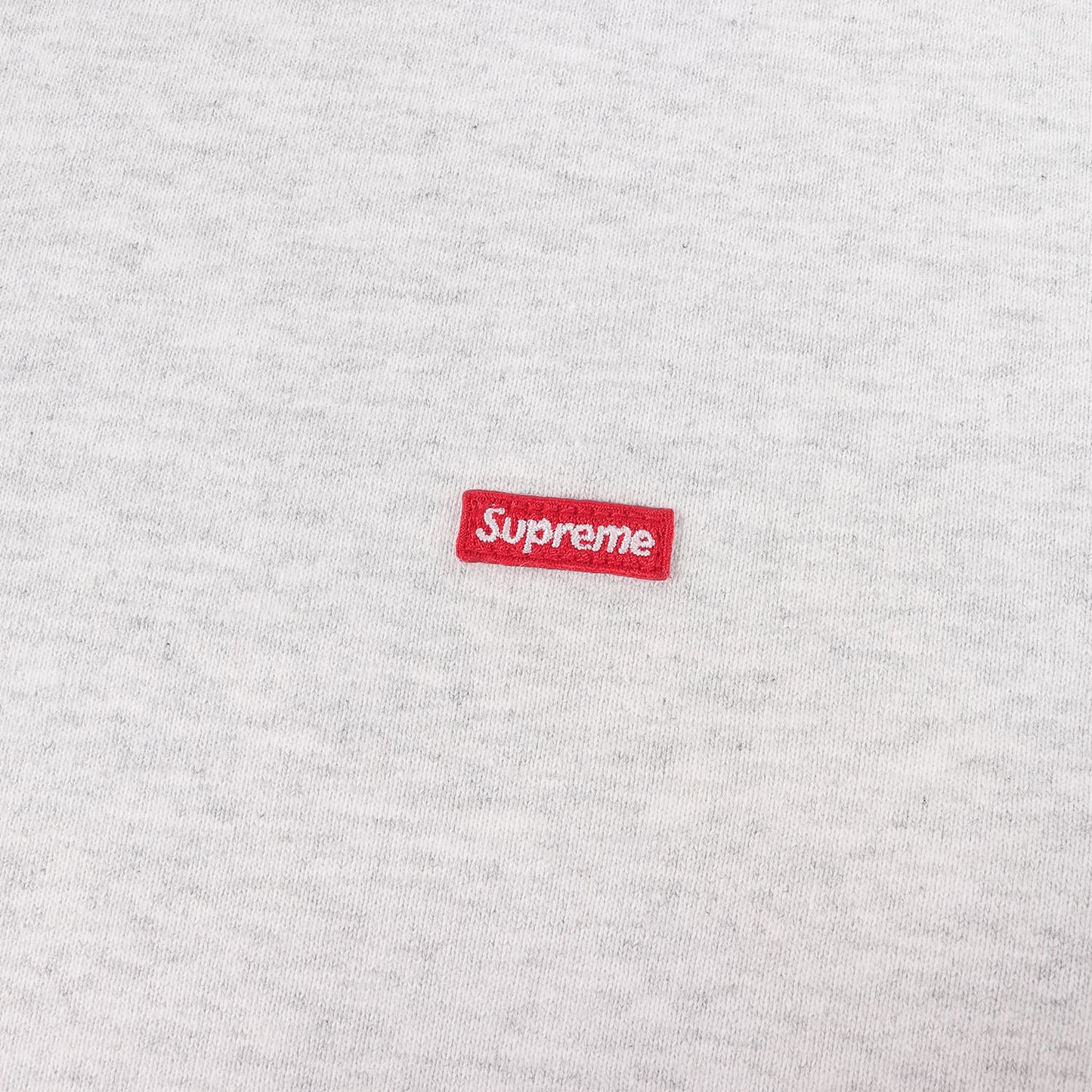 スモールBOXロゴ クルーネック スウェット(Small Box Crewneck)