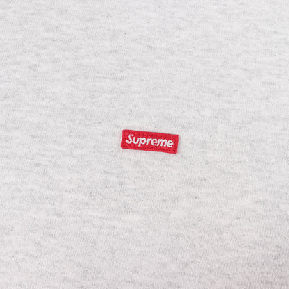 スモールBOXロゴ クルーネック スウェット(Small Box Crewneck)