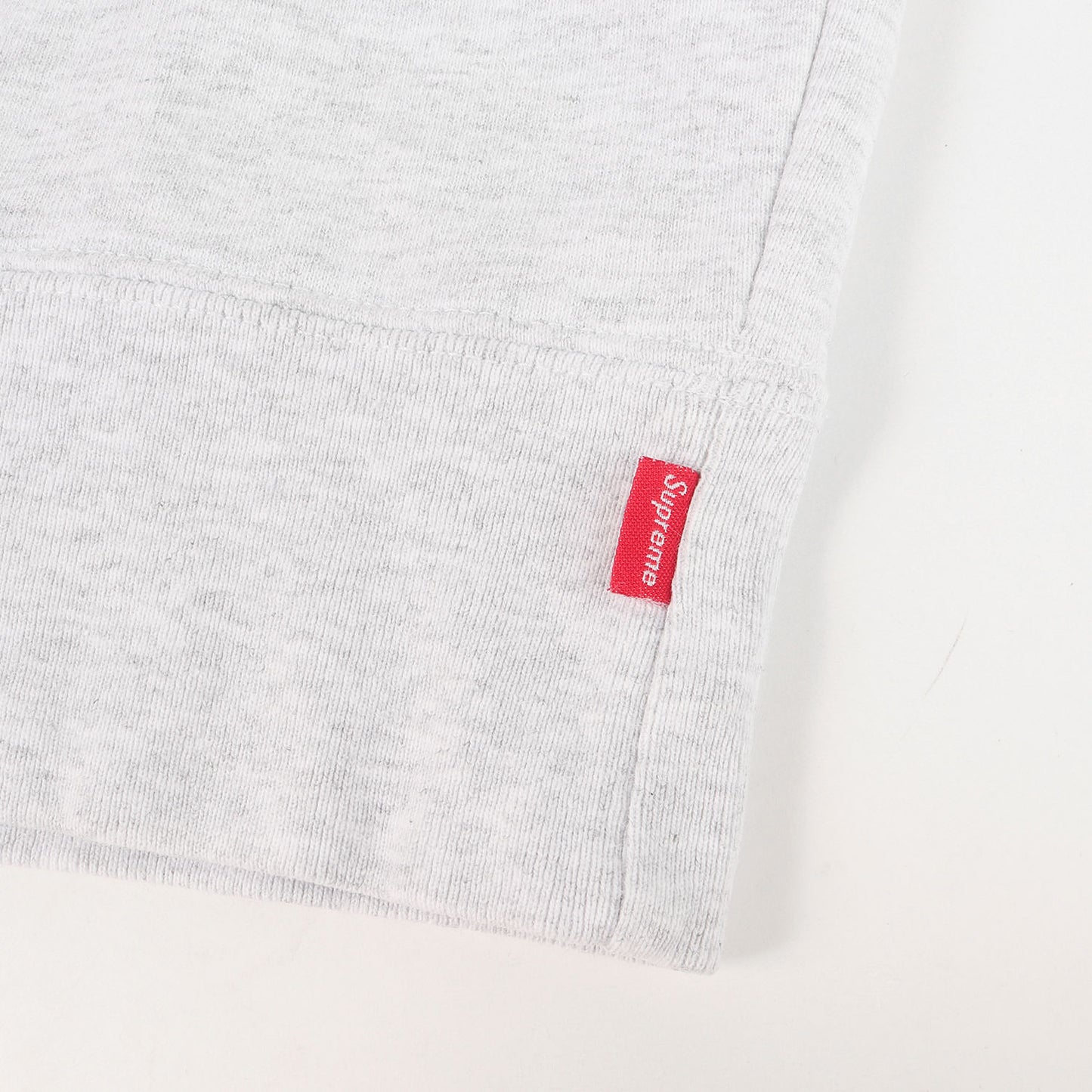 スモールBOXロゴ クルーネック スウェット(Small Box Crewneck)