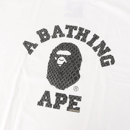 25SS ×ATMOS スネーク柄 蓄光プリント カレッジロゴ Tシャツ(G-SNK COLLEGE TEE)