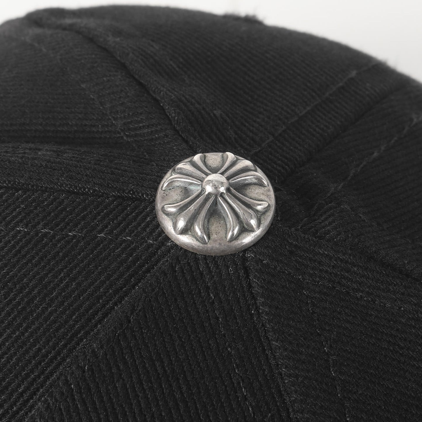 バーティカルロゴ ベースボールキャップ(Vertical Logo Hat)