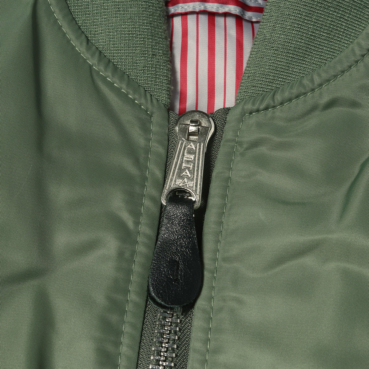the Shepherd ×fragment design ×ALPHA 袖レザー MA-1 ボンバージャケット