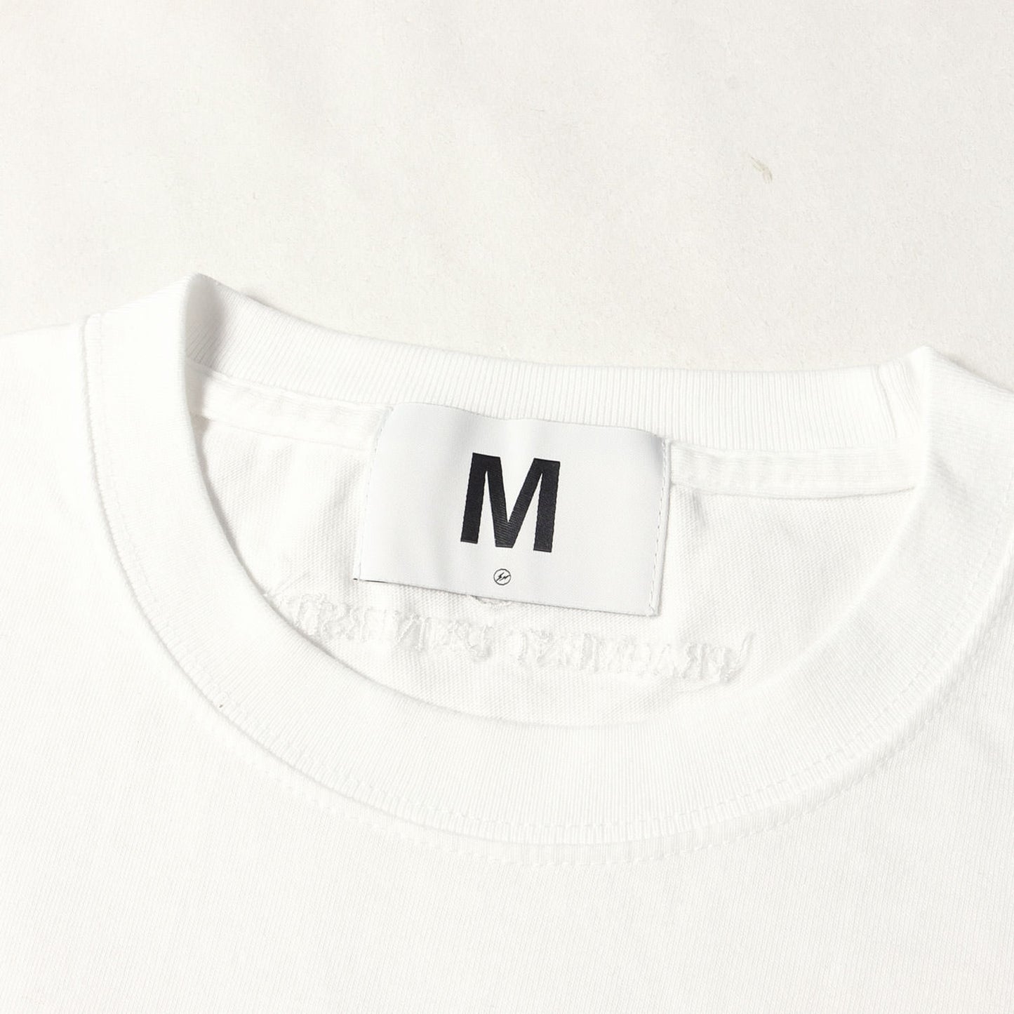 FRAGMENT UNIVERSITY カレッジロゴ Tシャツ
