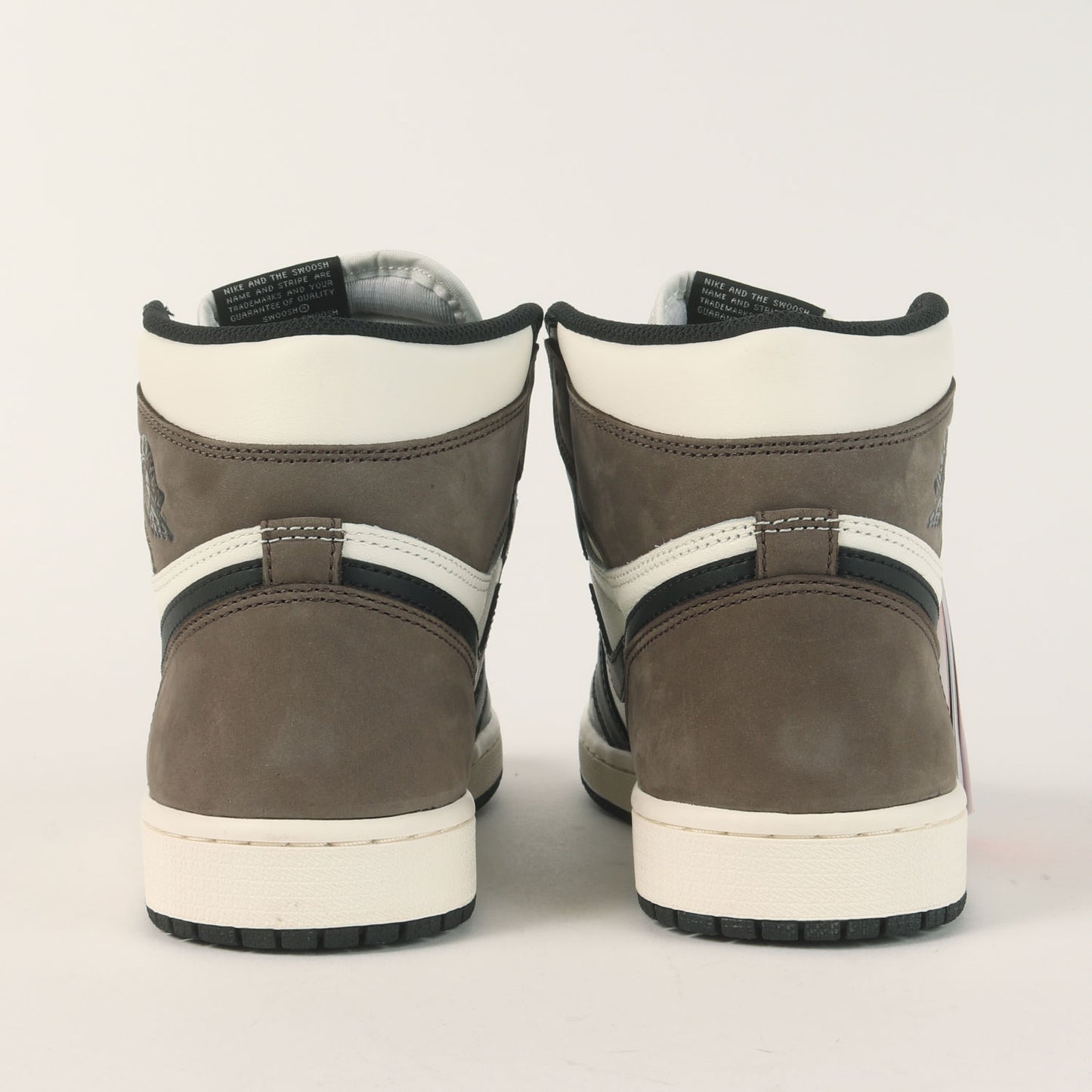 AIR JORDAN 1 RETRO HIGH OG DARK MOCHA (555088-105)