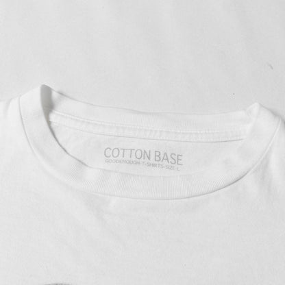00s 缶バッチ グラフィック Tシャツ
