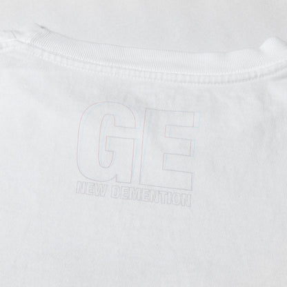 00s 缶バッチ グラフィック Tシャツ