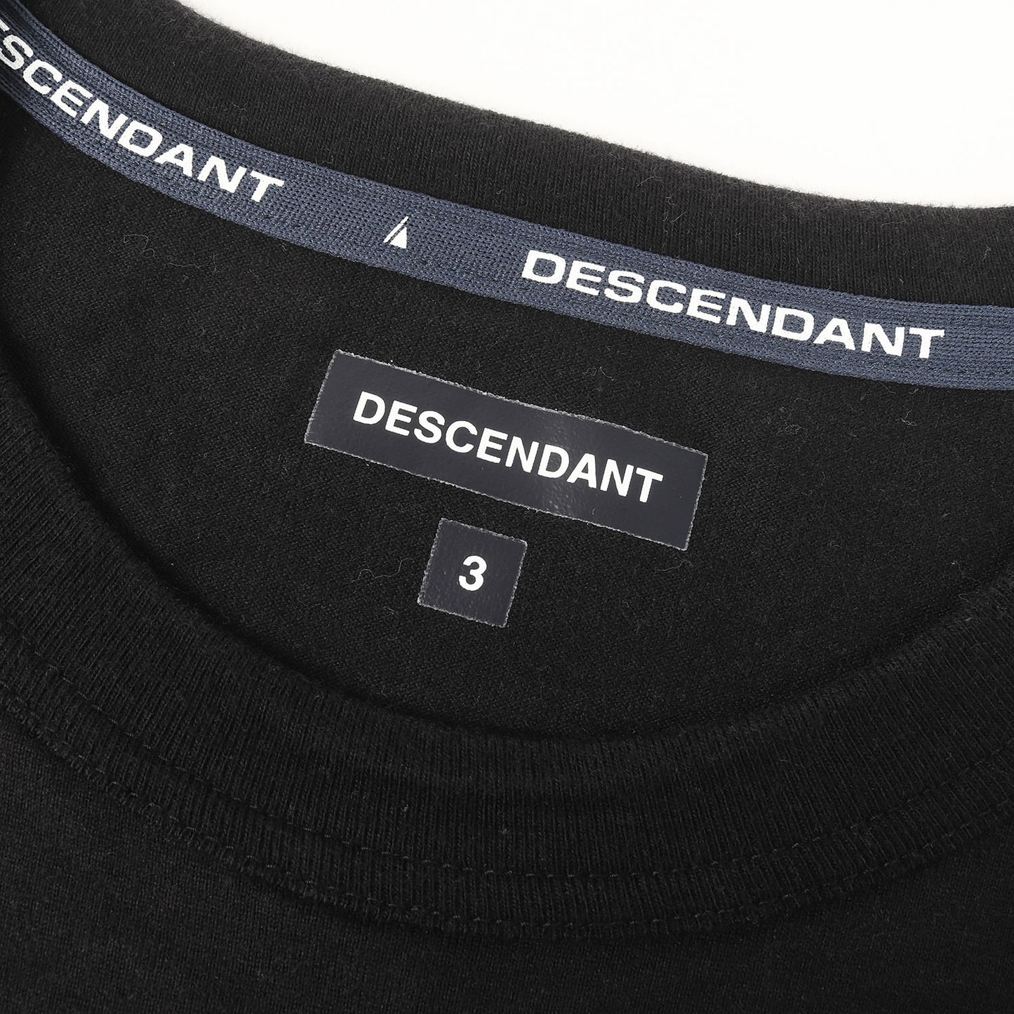 ワンポイント刺繍 クルーネック Tシャツ