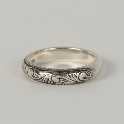 イングレイヴド ラウンド リング(Engraved Round Ring)