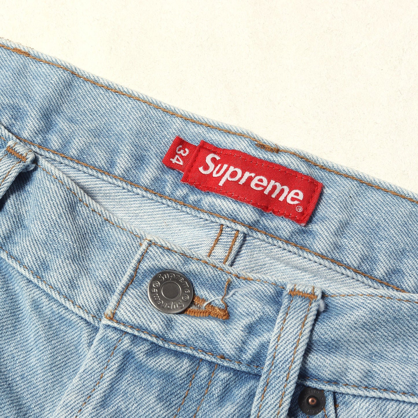 ストーンウォッシュ加工 スリム デニムパンツ (Stone Washed Slim Jean)