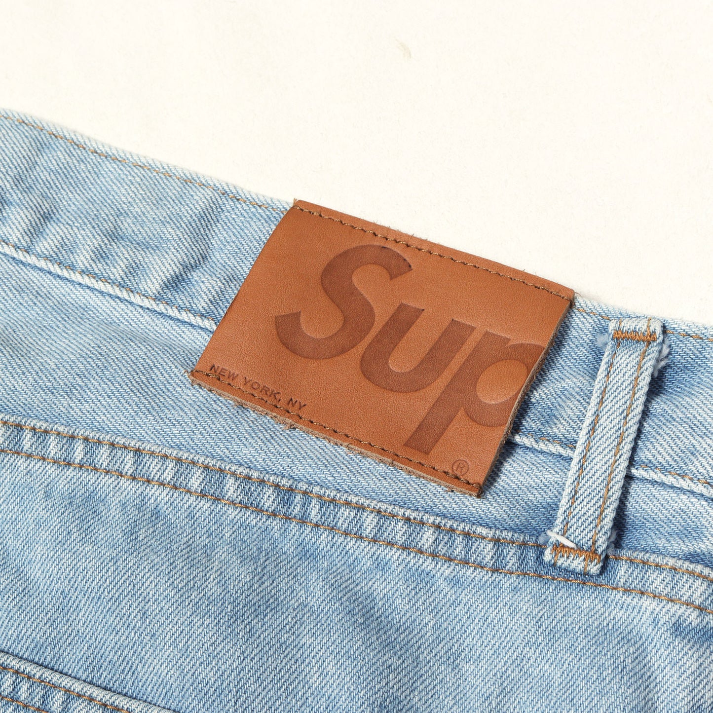 ストーンウォッシュ加工 スリム デニムパンツ (Stone Washed Slim Jean)