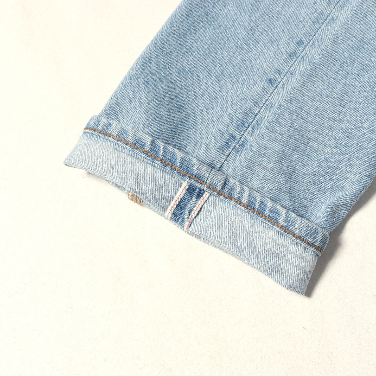 ストーンウォッシュ加工 スリム デニムパンツ (Stone Washed Slim Jean)