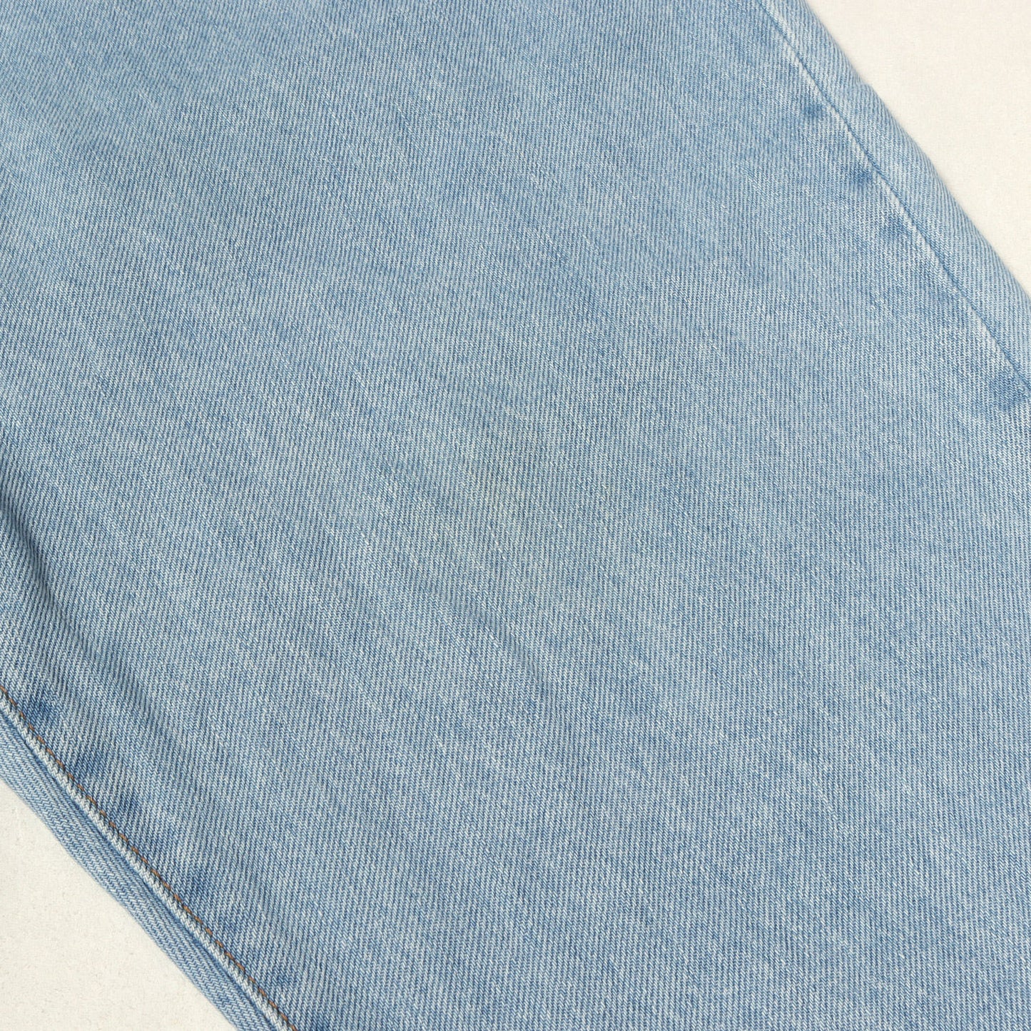 ストーンウォッシュ加工 スリム デニムパンツ (Stone Washed Slim Jean)