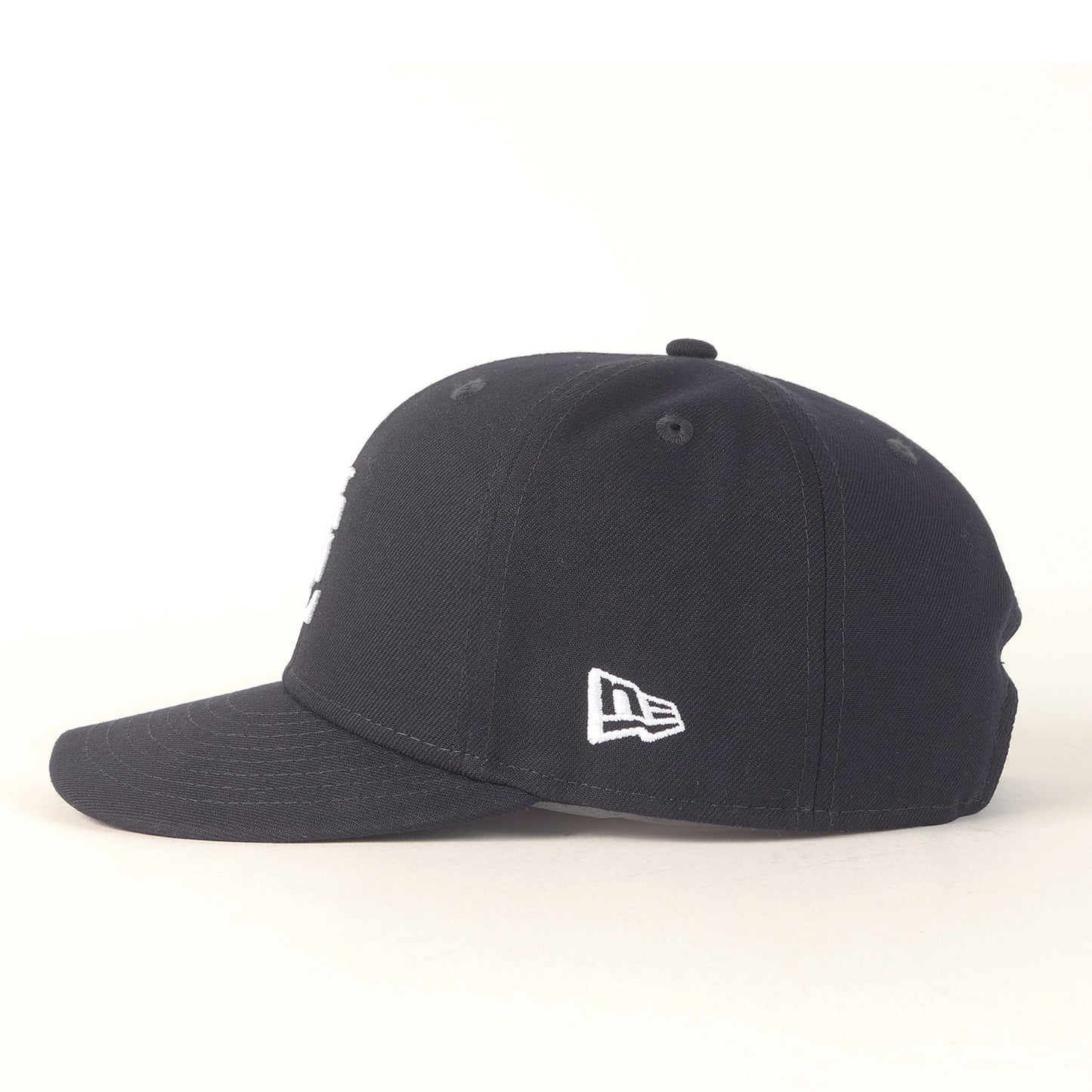 26SS ×NEW ERA UEロゴ ベースボールキャップ(UE 9FIFTY CAP)