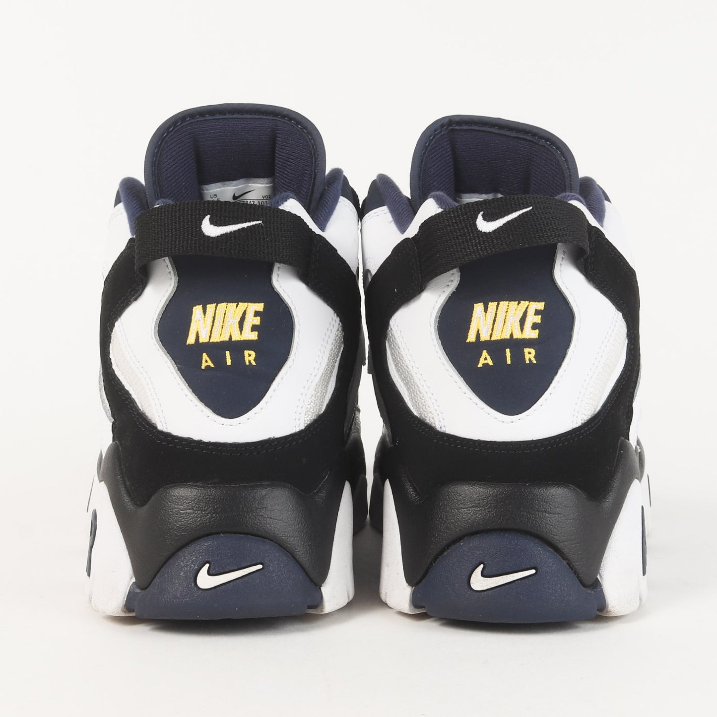 AIR BARRAGE MID (AT7847-101)