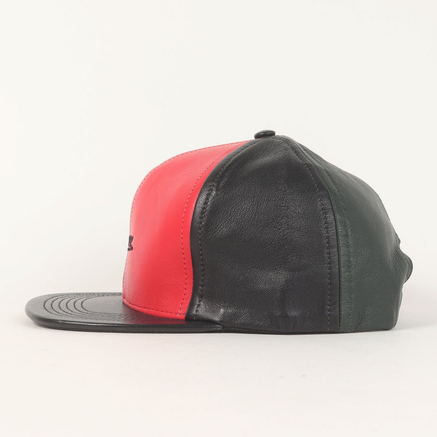 スクリプトロゴ レザー 6パネルキャップ(Leather Pinwheel 6 Panel Cap)