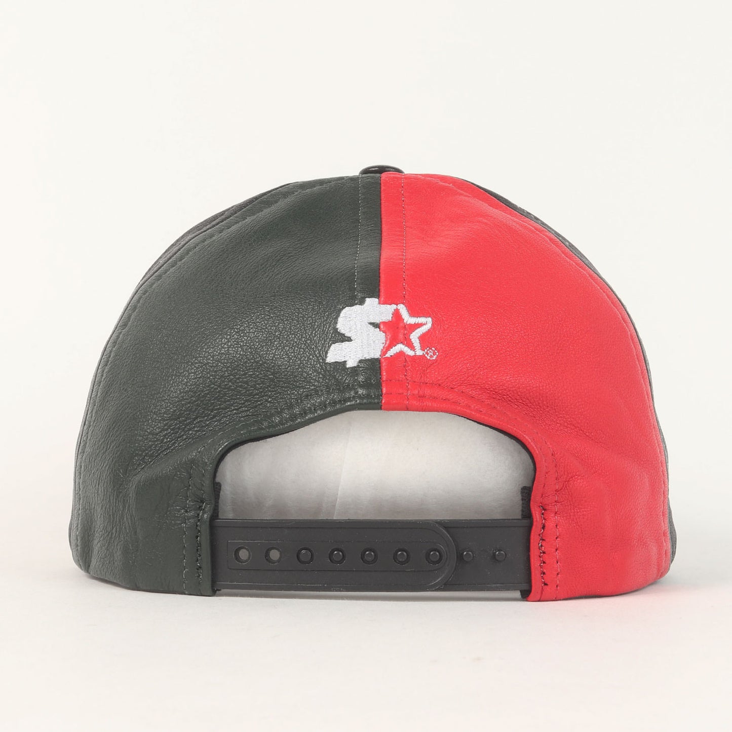 スクリプトロゴ レザー 6パネルキャップ(Leather Pinwheel 6 Panel Cap)