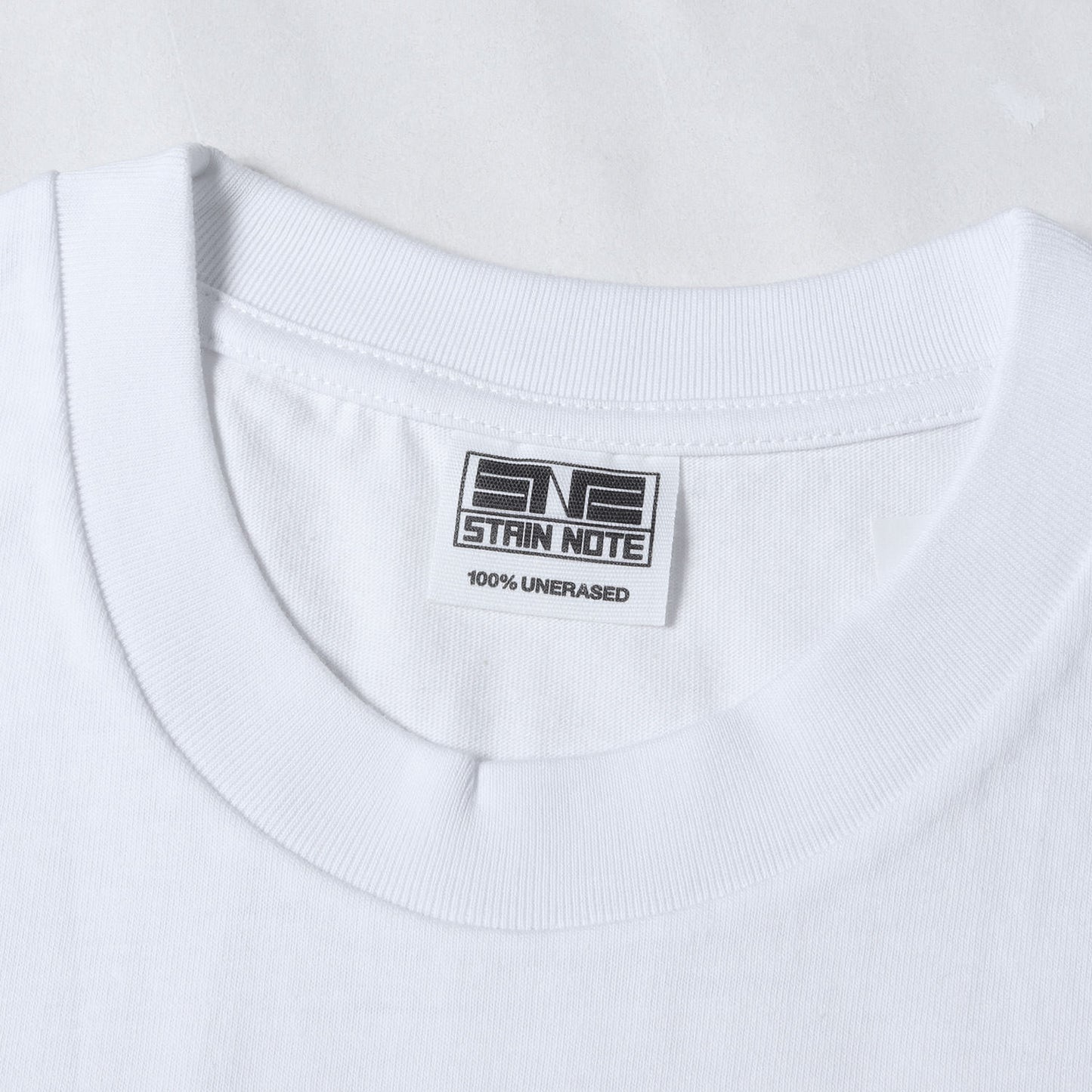 グラフィックプリント Tシャツ(LISTEN TO)
