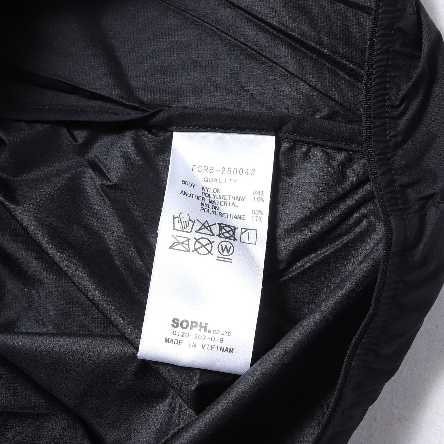 26SS ストレッチナイロン パッカブルジャケット(LIGHT WEIGHT BREATHABLE PACKABLE HOODIE)
