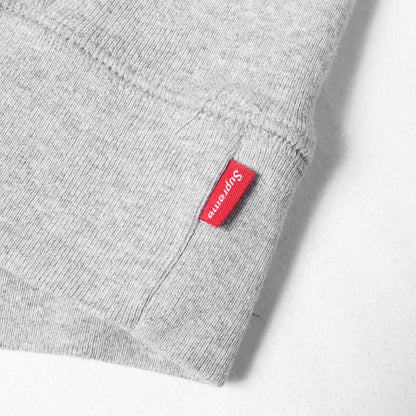 21SS ×KAWS チョーク BOXロゴ スウェットパーカー(Chalk Logo Hooded Sweatshirt)
