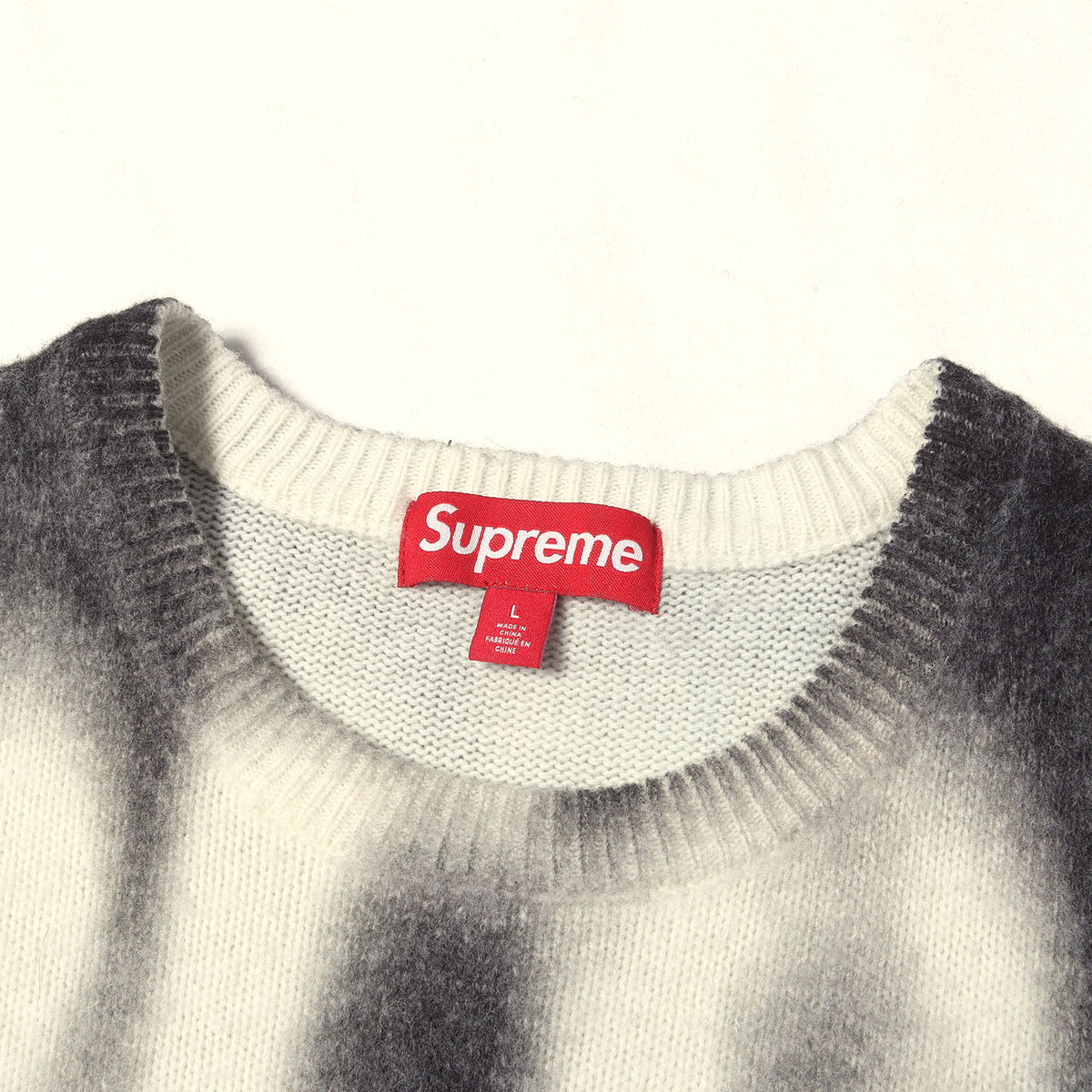 23AW ブラードロゴ ニットセーター(Blurred Logo Sweater)