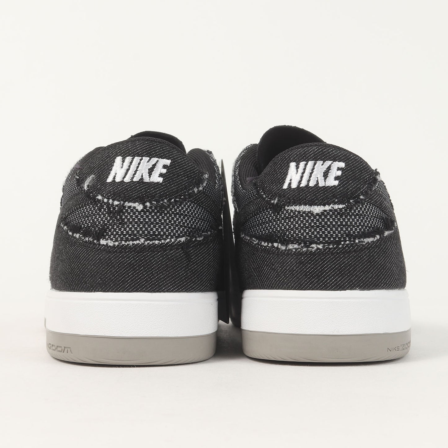 ×MEDICOM TOY SB ZOOM DUNK LOW ELITE QS DENIM (877063-002)