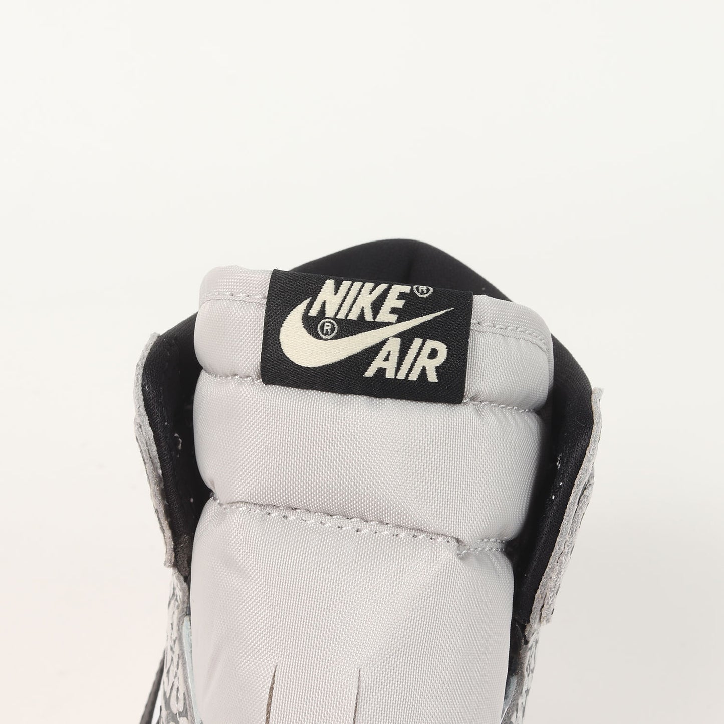 AIR JORDAN 1 RETRO HIGH OG WHITE CEMENT (DZ5485-052)