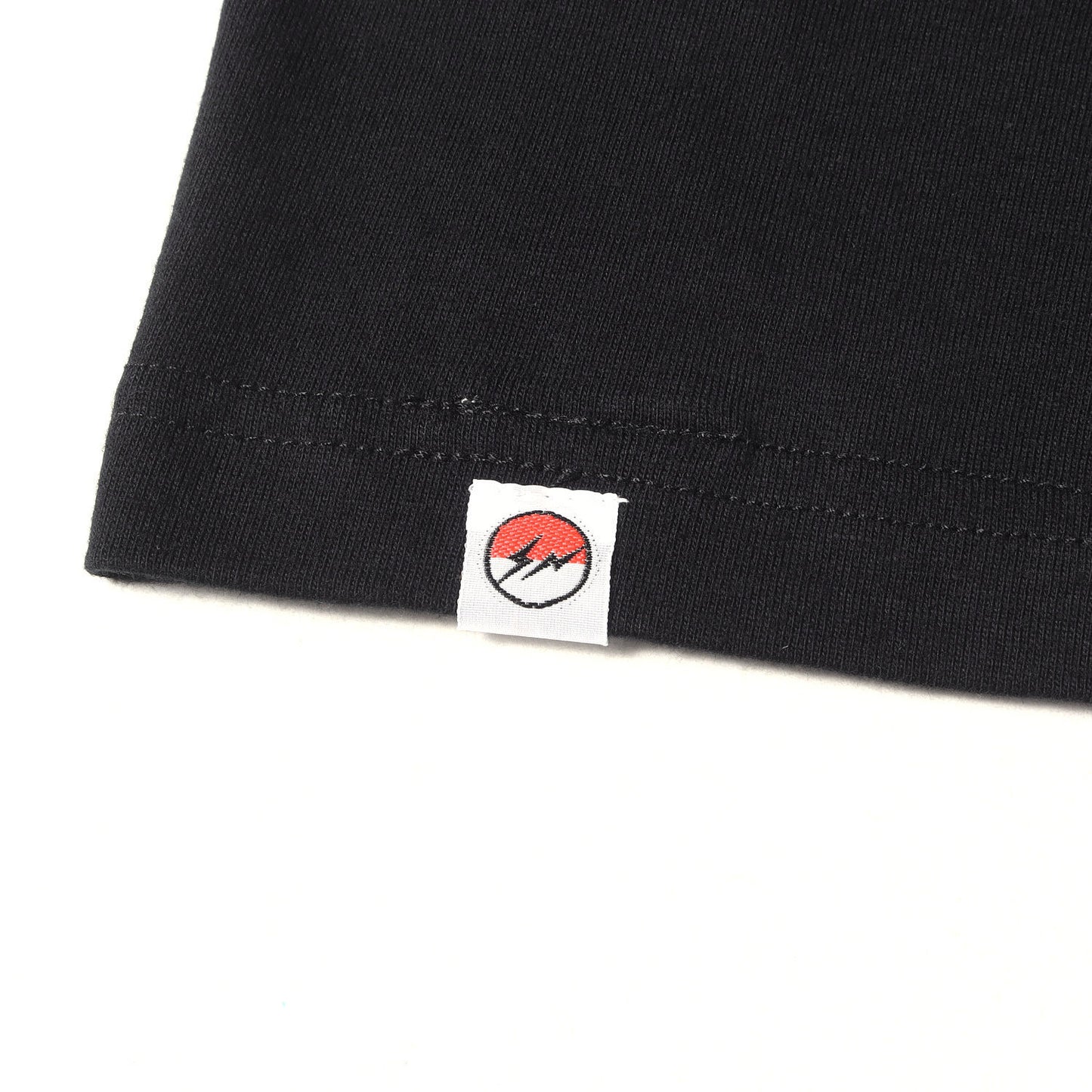 ×ポケットモンスター / ポケモン THUNDERBOLT PROJECT カビゴン ロングスリーブ Tシャツ