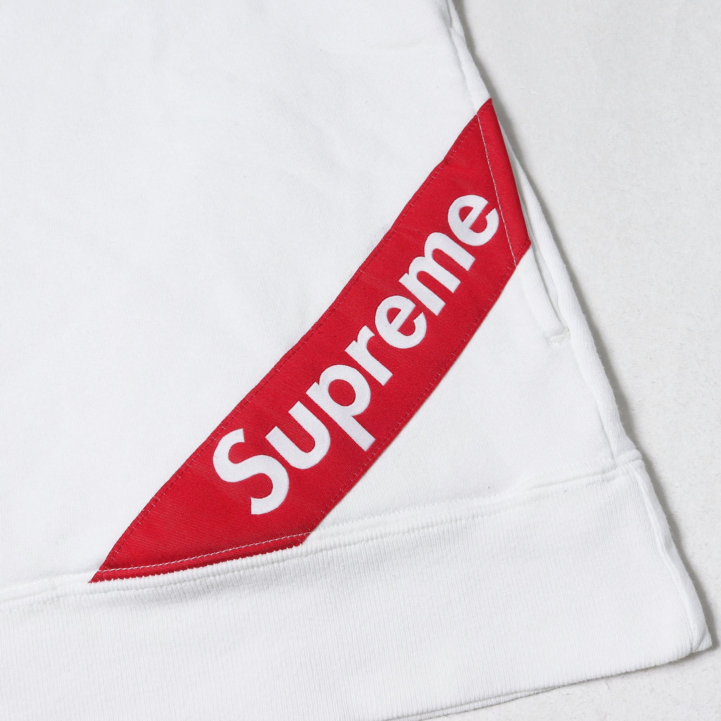 コーナーラベル スウェットパーカー(Corner Label Hooded Sweatshirt)