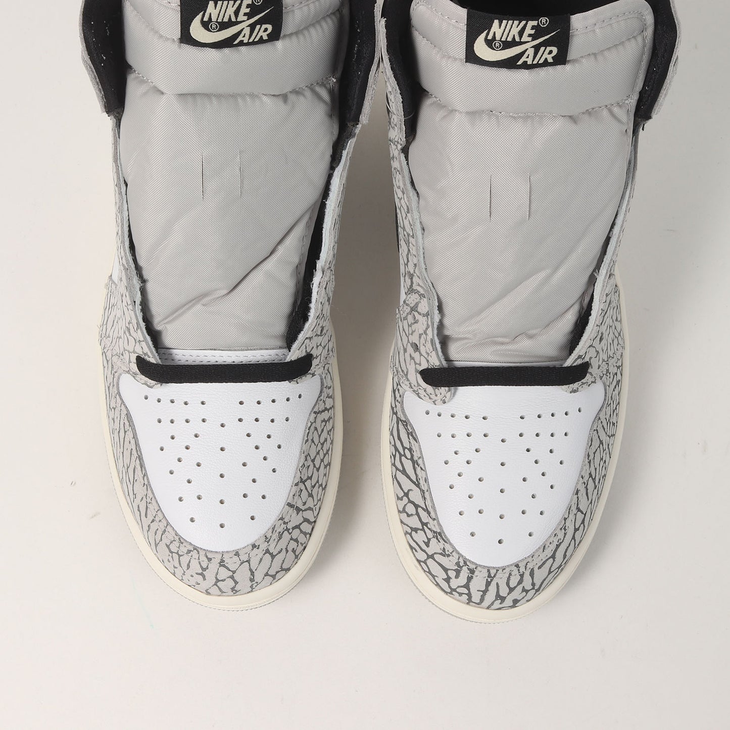 AIR JORDAN 1 RETRO HIGH OG WHITE CEMENT (DZ5485-052)