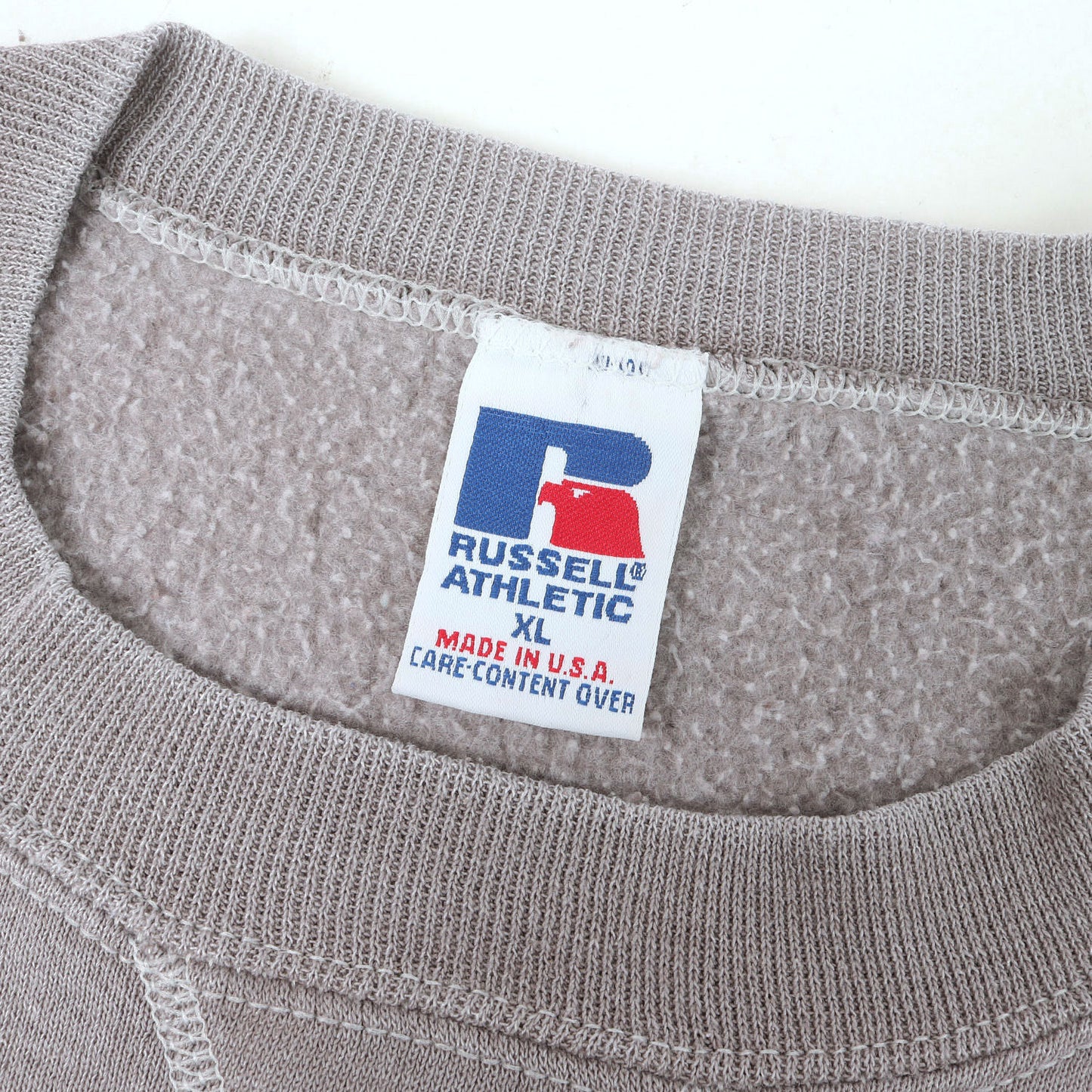 [人気モデル] 90s 無地 前V セットイン スウェットシャツ USA製