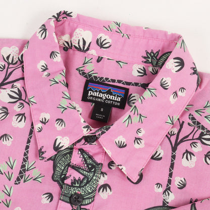 [人気モデル] ワニ × 綿 総柄 ポリコットン 半袖ボタンシャツ (Go-To Shirt)