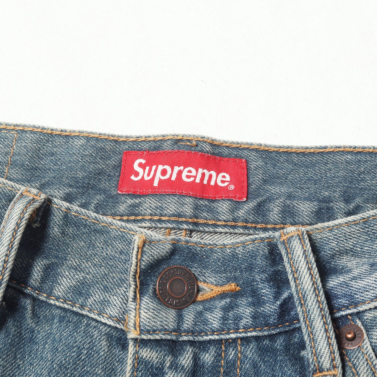 ×Levis ウォッシュ加工 ロゴプリント デニムパンツ(Washed 505 Jean)