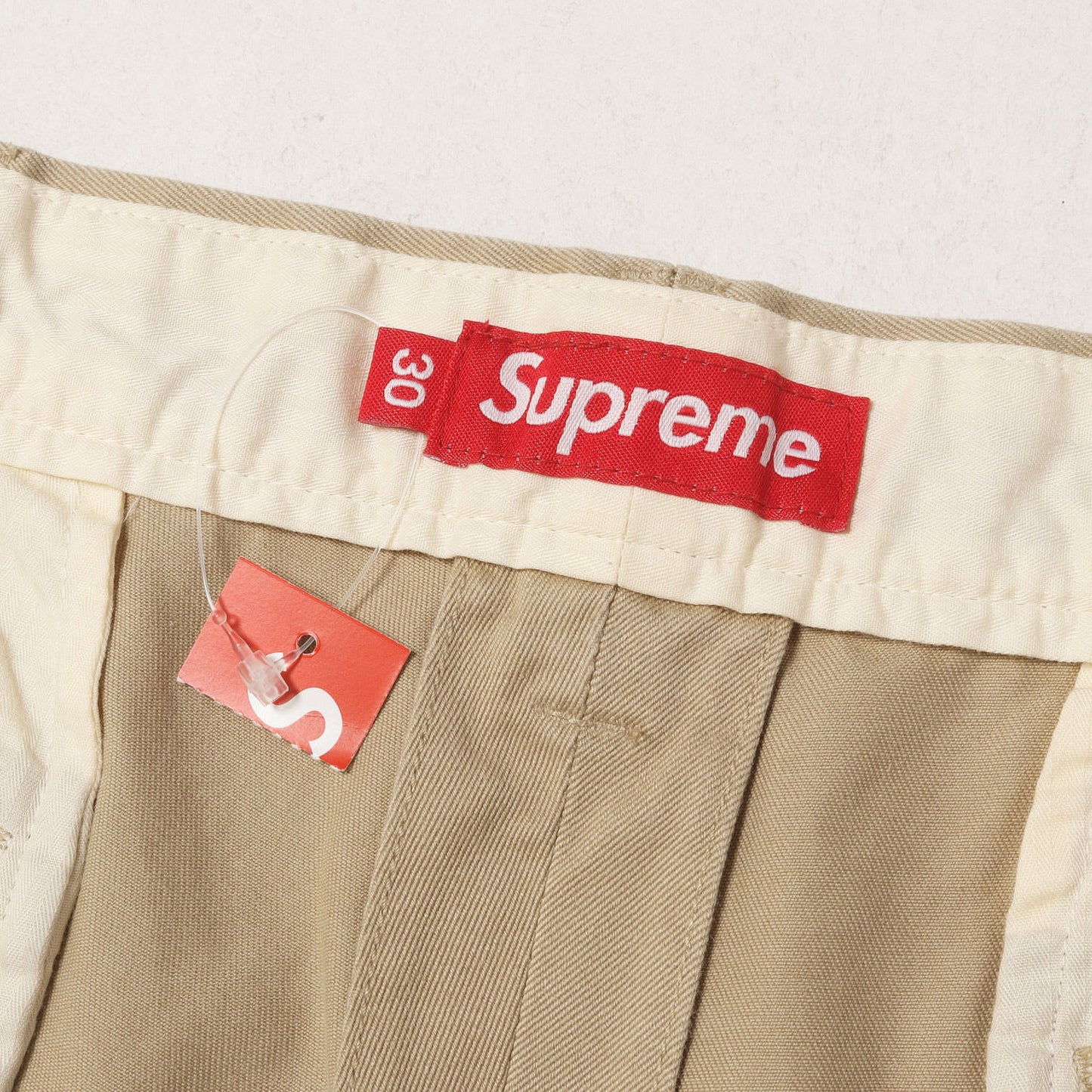 26SS アーチロゴ ツイル チノパンツ (Chino Pant)