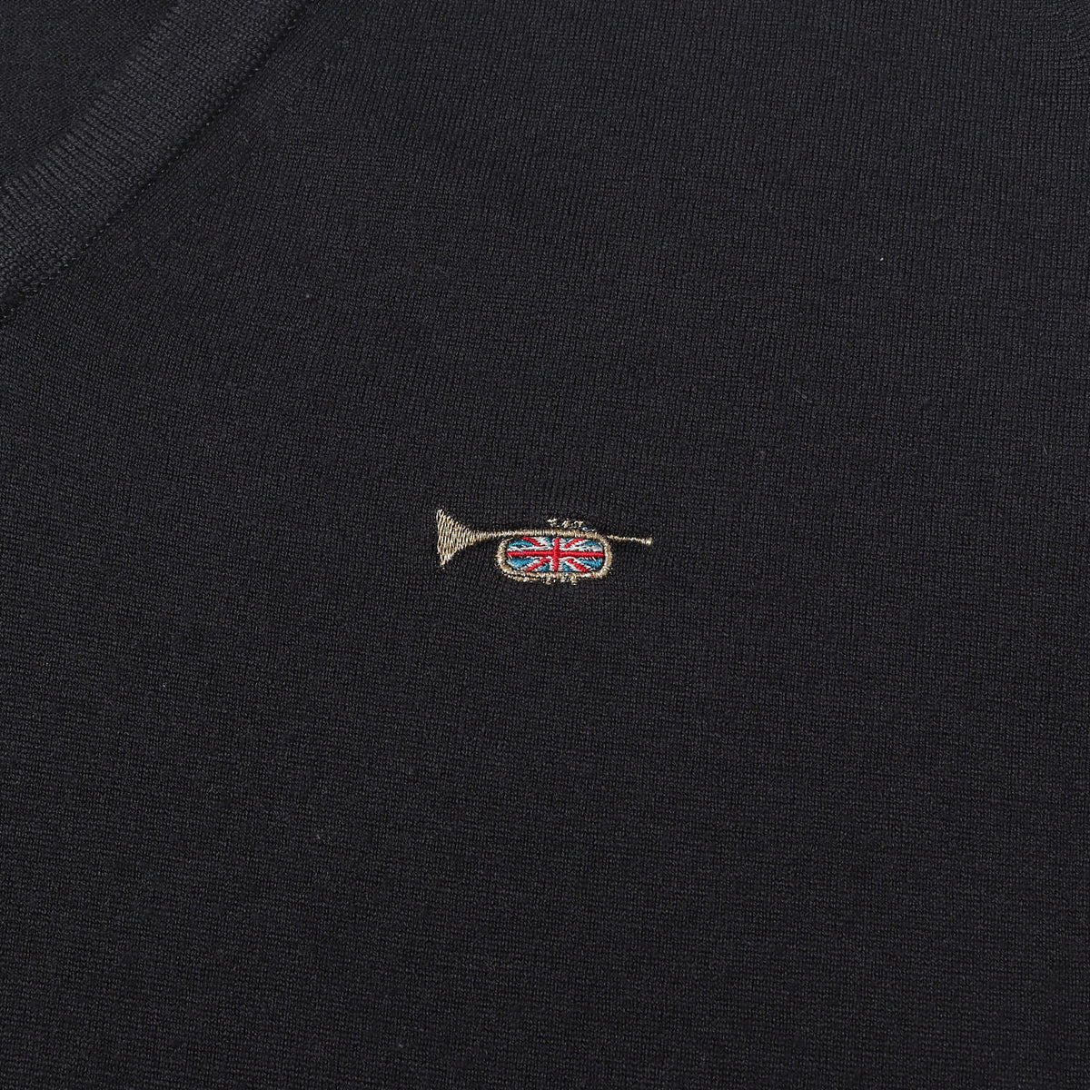 ×JOHN SMEDLEY ワンポイント刺繍 Vネック ハイゲージ ウールニット