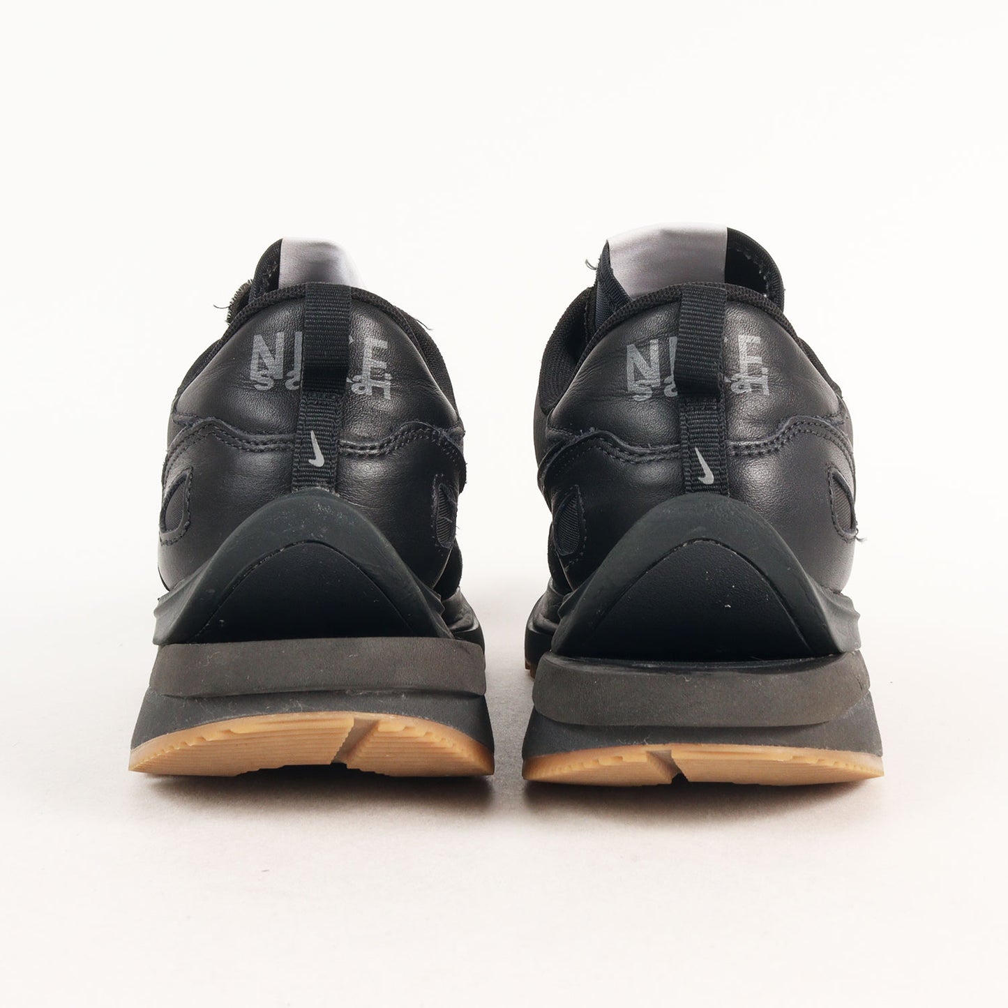 22SS ×NIKE VAPORWAFFLE / SACAI BLACK GUM (DD1875-001)